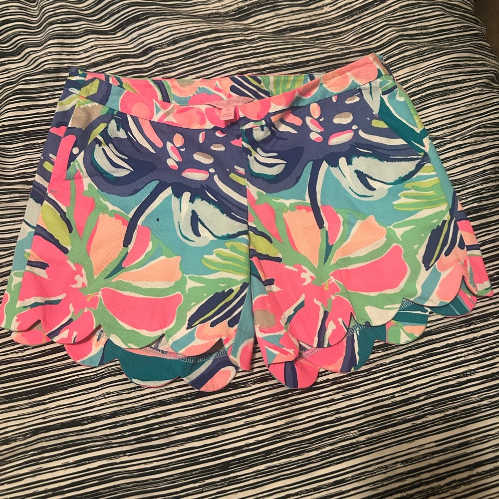 Lilly Pulitzer scalloped shorts